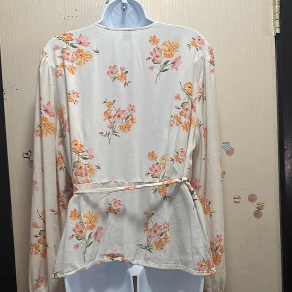 Old Navy Floral Print Tie-Belt Wrap Blouse - Size XL - Cottagecore Chic - Picture 7 of 16